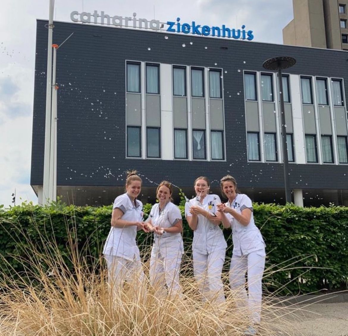 🌟 Samen sterk in de zorg! Zo is het maar net! Wil je meer weten over EBP & Onderzoek, bekijk dan snel de EBP insights Instagram waar Kim van Lankveld- Minten naar verwijst! 🤩
