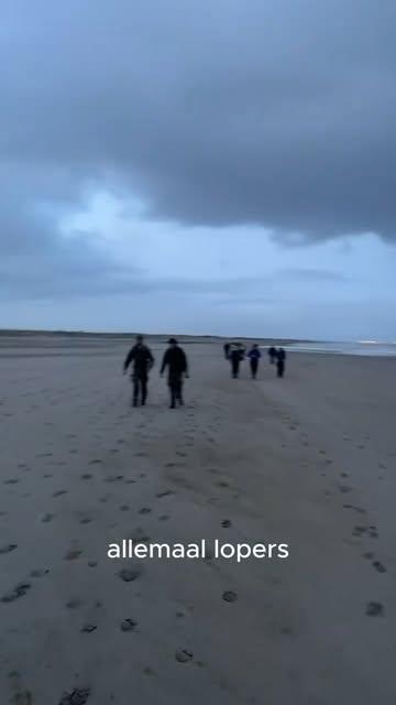 Dit jaar, op 5 mei, deed wederom een groep militair werkstudenten van Defensity College mee aan de Walk4Freedom, georganiseerd door het team van Meet the Marines. Militair werkstudent Max neemt ons mee tijdens de 5e editie hiervan, waarbij hij samen met de andere deelnemers 80 kilometer ter voet heeft afgelegd ter viering van 80 jaar vrijheid. Kijk je mee? 🎥

#meetthemarines #walk4freedom #defensie #werkenbijdefensie #ministerievandefensie #mindef #defensitycollege #dc #werkstudent #militair #student #bijbaan