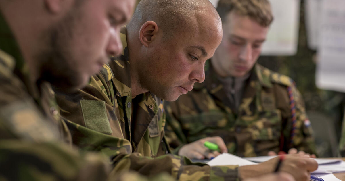 Defensie heeft een baan voor je bij één van de meest avontuurlijke werkgevers van Nederland: de ​​Landmacht! Als Officier Human Resources stuur je niet alleen een team van professionals aan, maar ben je tegelijkertijd ook militair - en dat betekent dat je ​​ook mee kunt op oefening en uitzending.  

Als je nu solliciteert ben je bestemd voor het opkomstmoment KMA van februari 2026.
#vacature #HRM #clas #landmacht #officier #werkenbijdefensie

Spreekt deze functie jou aan, lees dan verder op onze website voor meer informatie ,waaronder de aannameeisen.