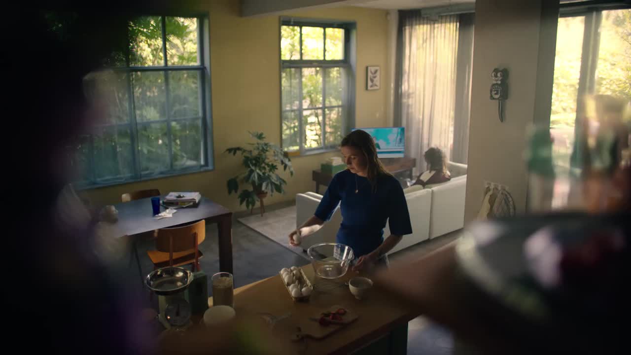 Tijd om los te breken
 
Ben jij het zat om als vrouw minder te verdienen dan mannelijke collega’s met dezelfde functie? Wil jij je ambities nastreven, zonder daarin tegengehouden te worden?
 
Dan is het tijd om los te breken. Tijd voor Defensie.
 
Gelijke kansen 
Eerlijke werkplek
 
In onze Grondwet staat het duidelijk: iedereen is gelijk. Toch krijgen vrouwen minder kansen op het werk. 
 
Kies voor een omgeving waar iedereen gelijk is. Een omgeving waar je alle tools, begeleiding en ondersteuning krijgt die je nodig hebt om aan te staan. Een omgeving die wilt dat je slaagt, samen, in het belang van iedereen. 
 
Bij Defensie is de basis sterk:
✓  Gelijke kansen
✓  Gelijke waardering
✓  Gelijke verantwoordelijkheden
✓  Een eerlijke werkplek
Voor iedereen.
 
Voor meer info klik dan op de volgende link: https://lnkd.in/e9vcDbbq
 
#defensie #dosco #clas #dcpl #werkenbijclas #koninklijkelandmacht #landmacht #werkenbijdefensie #buddybijdefensie #buddy #verbindingdienst #verbindelaar #defensieinclusief #diversiteit #inclusie