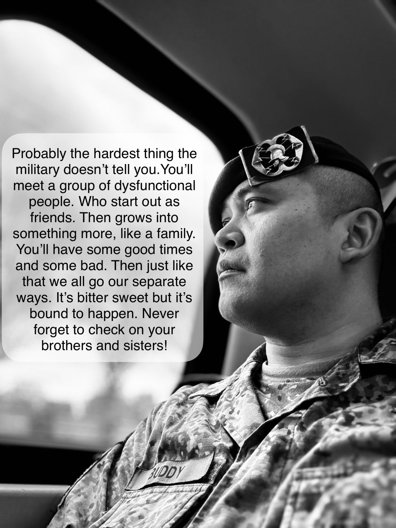 Ik kreeg laatst de vraag wat ik als militair “moeite” mee heb. Één van de aspecten als militair is dat ik sommige collega’s waar ik mee heb gediend niet meer direct in mijn omgeving heb. Als militair wissel je ongeveer om de drie jaar van functie en sommige gaan zelfs de dienst uit. Uit het zicht maar zeker niet uit het hart.

[Alt-tekst in foto]

#defensie #dosco #clas #dcpl #werkenbijclas #koninklijkelandmacht #landmacht #werkenbijdefensie #buddybijdefensie #buddy #verbindingdienst #verbindelaar #defensieinclusief #diversiteit #inclusie