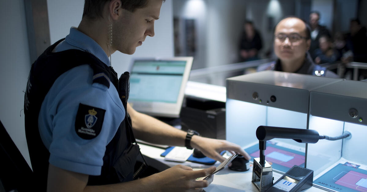 Koninklijke Marechaussee - Algemeen Opsporingsambtenaar - VMBO/MBO/HAVO
 
Als Wachtmeester Algemeen Opsporingsambtenaar ben je tegelijkertijd politieagent en militair. 

Ken jij iemand uit je omgeving die interesse heeft, stuur onderstaande link door voor de vacature en meer informatie!

#hiring #werkenbijdefensie #koninklijkemarechaussee #defensie #algemeenopsporingsambtenaar #otc