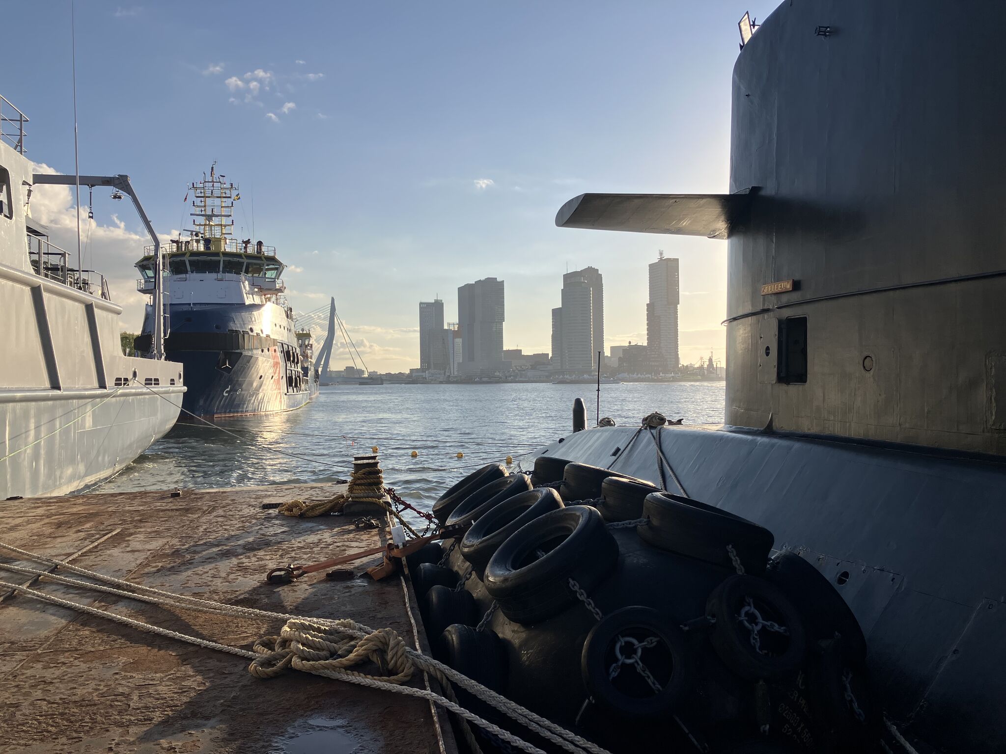 Hydrografisch opnemingsvaartuig Zr. Ms. Snellius te bezichtigen tijdens de wereldhavendagen in Rotterdam. https://lnkd.in/eaCurfPR
