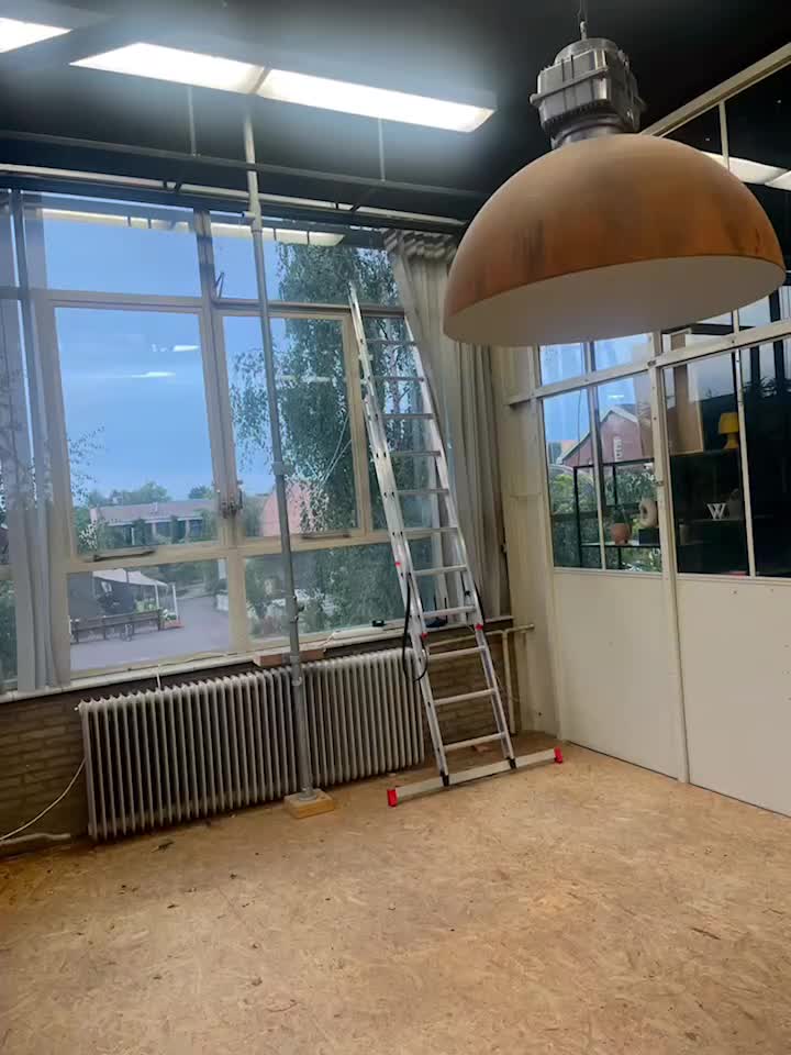 Happy New Office! 💅👯‍♀️

Terug van eigenlijk nooit weggeweest: de vlogjes voor de volgjes. 

Zie je wat ik deed 👀 

Je bent van harte welkom bij Gasfabriek 10, Eindhoven. 

Zomaar wat voordelen:
🏓 Wij zitten hier met Nutzy | by Purple Squirrel Effect 
🏓 We resideren bij de geweldige lieverds van Supersky 
🏓 Je kunt lekker eten bij FIFTH NRE 
🏓 We mogen hier lekker herrie maken
🏓 Er is hier historie 
🏓 We hebben geen pingpongtafel

Hierbij een digitaal voorproefje, kom vooral zelf ervaren. We zijn op dit moment fantastische dingen aan het doen met ons jobboard voor de jonge generaties. 

Vakantie zit er ook al op en stik van de energie 🔋

Tot snel!

#nutzy #communityvibes #genzelligheid