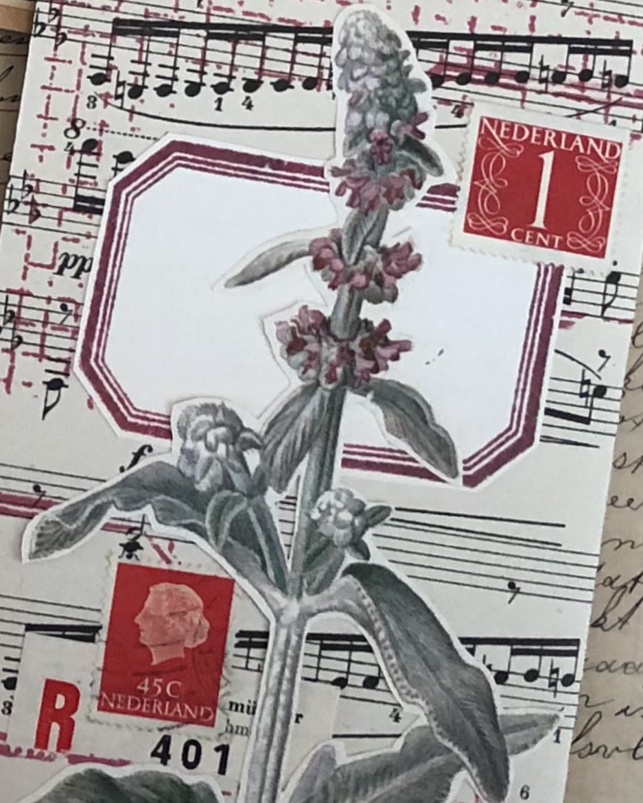 Lang geleden dat ik creatief bezig was met mijn oude papiertjes .  Dit is oud. Ben benieuwd of ik er nog weer zin in krijg. Soms denk ik doe alles weg . Maar ook wel weer zonde . #oldpapers #geenzinin #recycle #hergebruikvanoudpapier #liefdevooroudpapier #oldoapers #coronatijd #werkenbijpostnl #vrijetijdsbesteding #watzalikdoen #stamps #oldpaperstuff