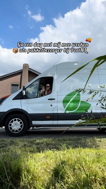 Kom een dag met mij mee werken, als pakketbezorger bij postnl! #werkenbijpostnl #werken #work #job #postnl #pakketjes #pakketten #bezorgen #pakketbezorger #gymgirl #munstergeleen #werk