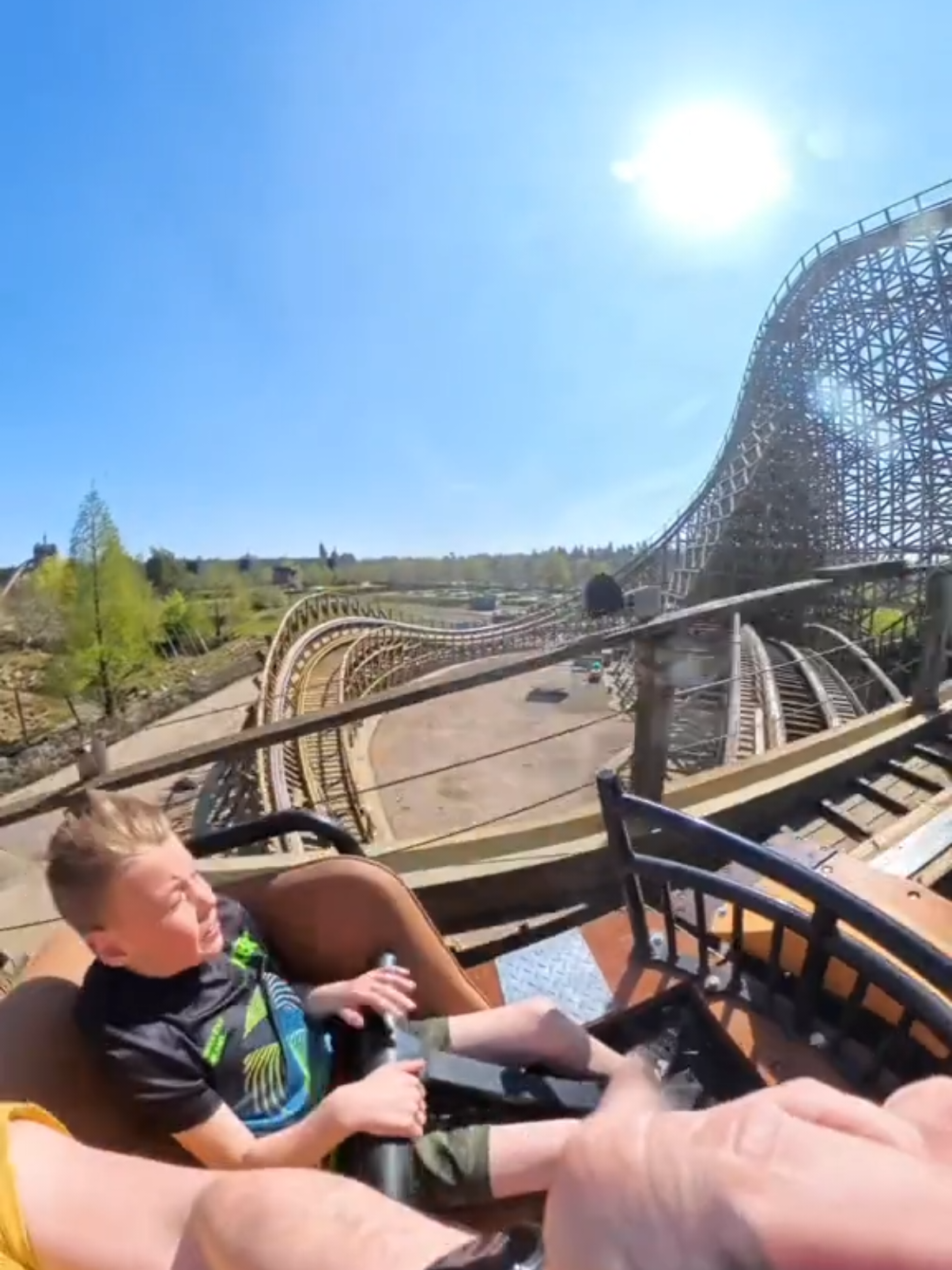 Troy is back open - and still one of the best wooden coasters around! ⚔️ @Toverland  #toverland #troy #rollercoaster #achterbahn #themepark #attractiepark #freizeitpark #gifted #pretpark #pov #travel ##amusementpark #thrillsandfood #themeparktiktok #fyp #foryou #netherlands #woodencoaster #woodie 
