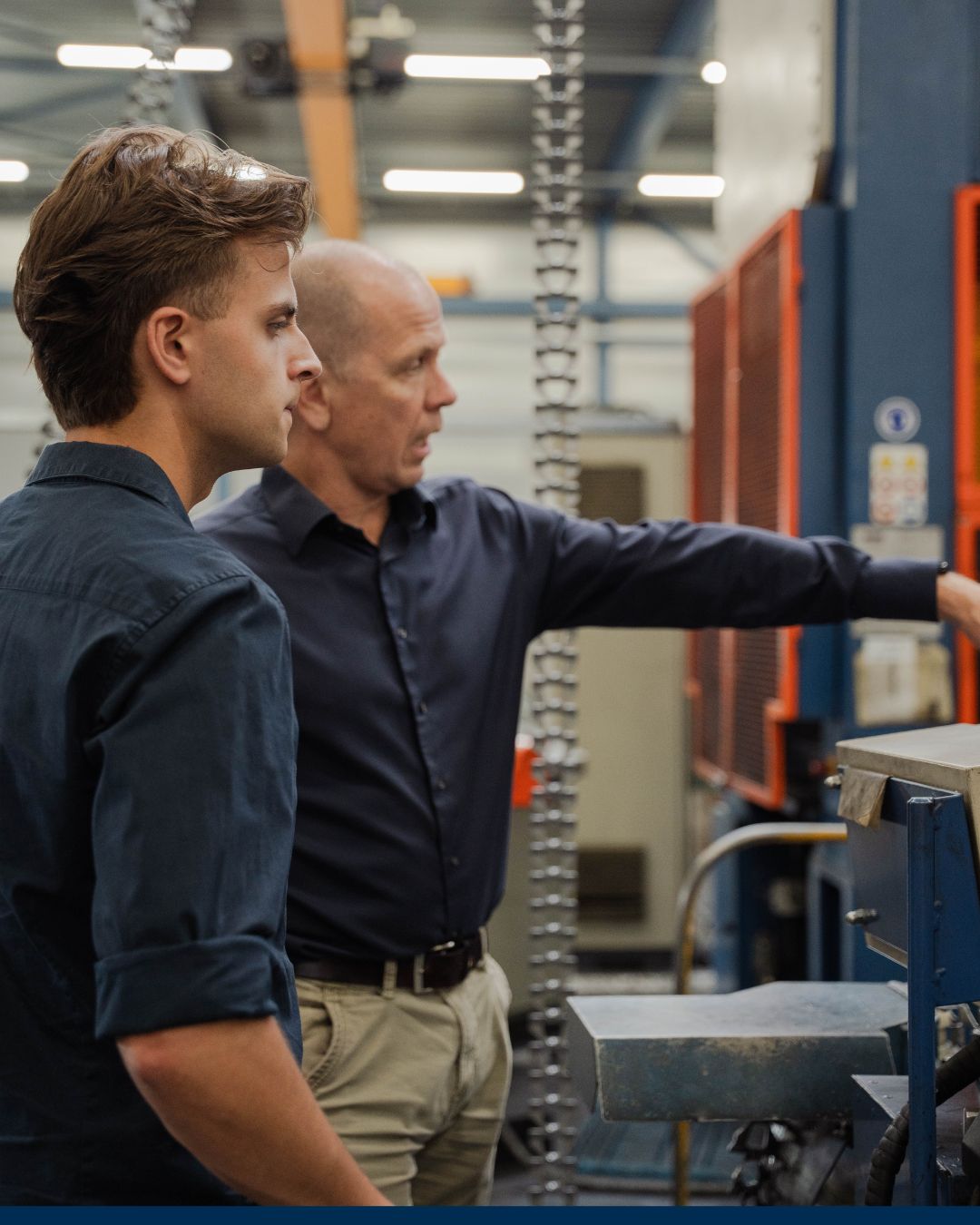 Wat een enthousiasme gisteren tijdens de Open Bedrijven Route Boxtel! We hebben genoten van alle geïnteresseerden die onze werkplek hebben bekeken en interesse hebben getoond in de openstaande vacatures.

Wil jij ook werken in de techniek? Bekijk dan hier onze openstaande vacatures: https://lnkd.in/eTiNdVm4

#werkenbijvdl #krachtdoorsamenwerking #vacature
 