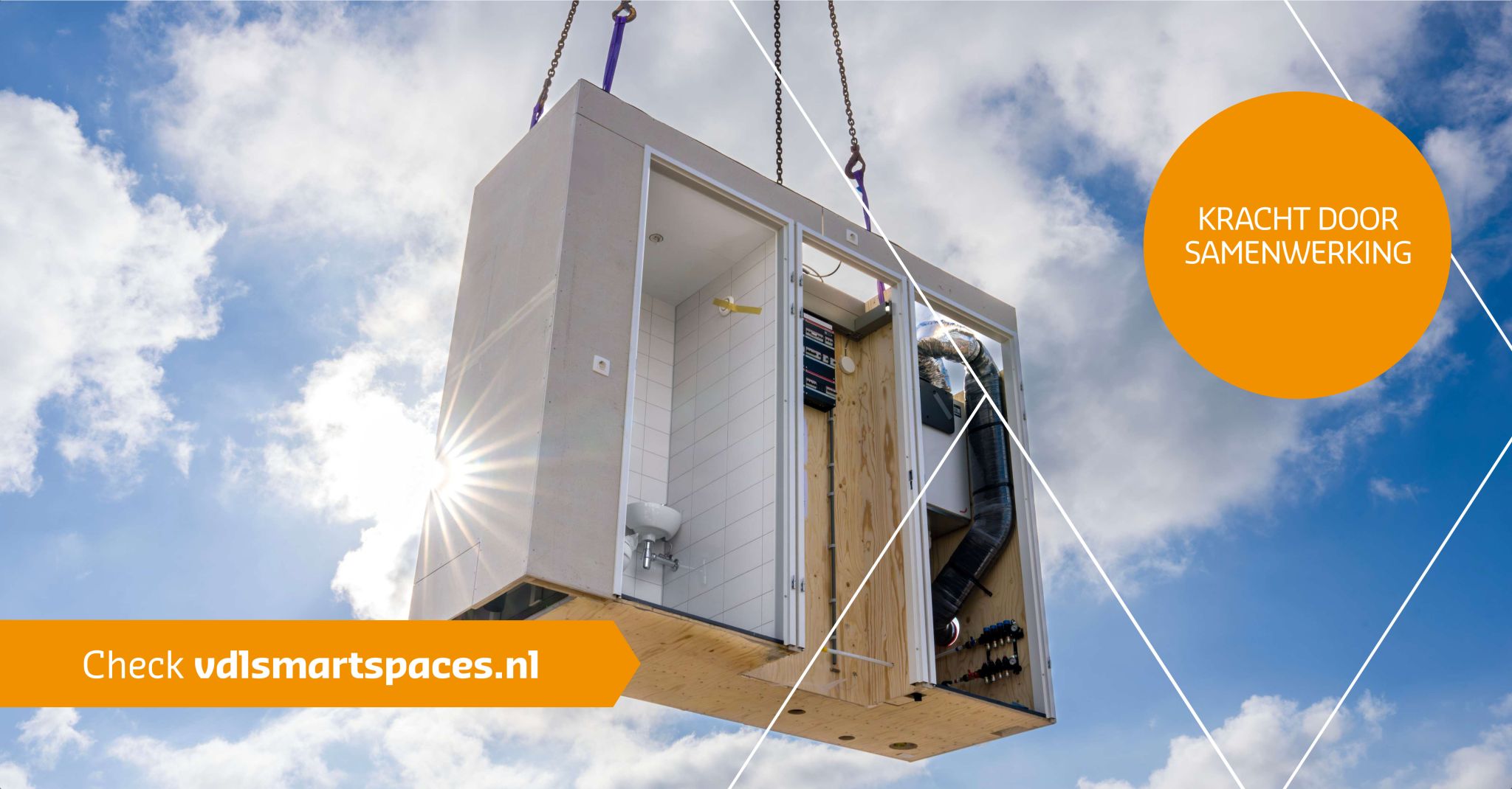 𝟱𝟰𝟱 𝗺𝗼𝗱𝘂𝗹𝗲𝘀 𝘃𝗲𝗿𝗱𝗲𝗿… 𝘁𝗶𝗷𝗱 𝘃𝗼𝗼𝗿 𝘃𝗮𝗸𝗮𝗻𝘁𝗶𝗲!☀️

De afgelopen maanden hebben we niet stilgezeten. 
Zo hebben we: 
👷  545 modules geproduceerd 
🏠 Bijgedragen aan meerdere woonprojecten door heel Nederland
🛠️ En flink gesleuteld aan onze eigen processen

Maar nu… is het tijd om de boor even te verruilen voor een koud biertje, en de heftruck voor een hangmat.🌴 

Vanaf maandag 28 juli zijn wij 3 weken dicht in verband met de bouwvak. Even opladen, inspiratie opdoen, en dan weer vol energie verder bouwen aan slimme woonoplossingen.

Wij wensen iedereen een hele fijne zomer toe! ☀️ 

#vdlsmartspaces #krachtdoorsamenwerking #werkenbijvdl
