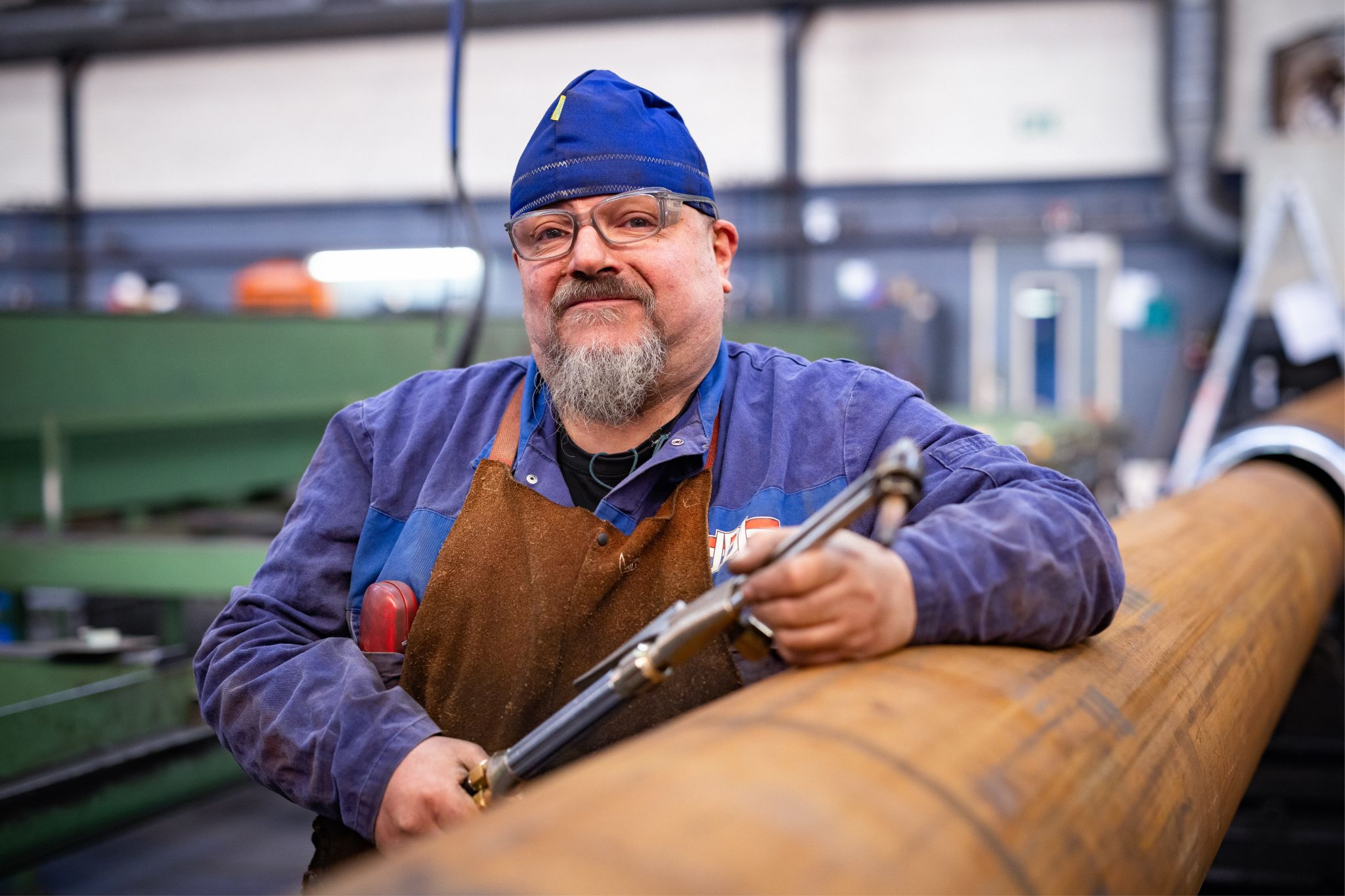 👷‍♂️ Achter elke mast staat een toegewijd team! 

Dankzij ons team kunnen wij iedere dag onze klanten ondersteunen vanaf de voorbereiding tot en met de plaatsing.

Juist deze samenwerking zorgt voor onze groei!🙌🏼

#krachtdoorsamenwerking #vdlmastsolutions #mastenproductie #werkenbijvdl #vdlgroep #lichtmasten